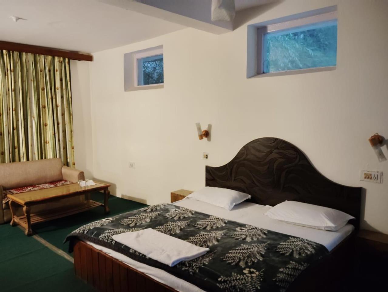 New Gulmarg Manali Hotel Exterior photo